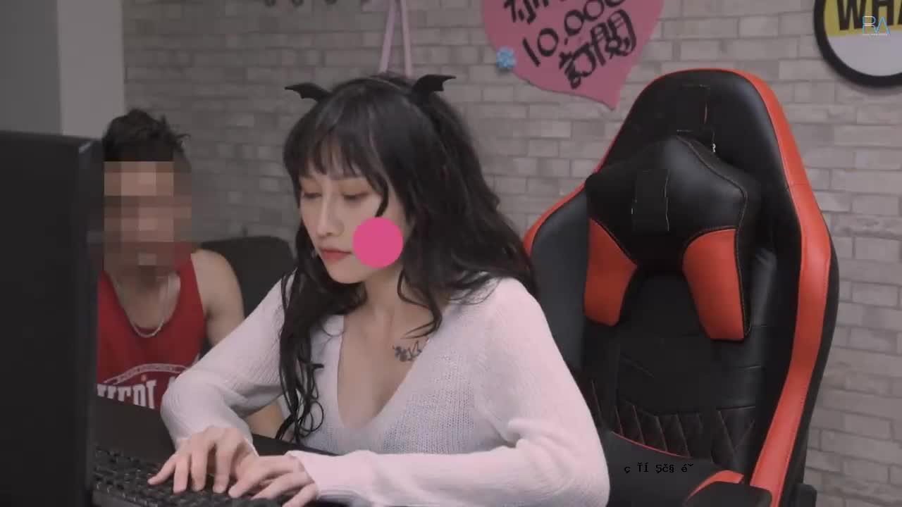 主要角色用中文绘制。