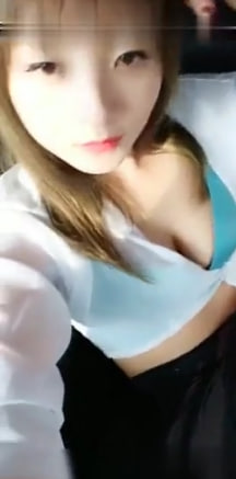 美丽的胸妹妹Kazuo在Kazuo的朋友之路村正在刺激，并被惊呆了