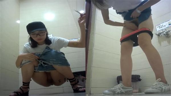 魔术公共区域公共区域的女人的脸是该网站的全景_