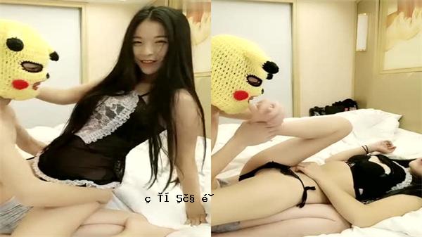 一个美丽的女人，有一个美丽的年轻女人