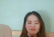 已婚的女人感觉就像是外行，是空虚的，悲伤是寒冷而繁荣的