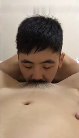我的sister子充满了阴茎，她没有任何麻烦。