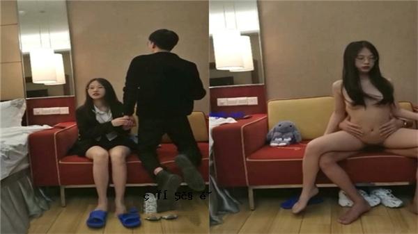 偷拍风寻月欢约度外围和上班00后1.70学姐无套啪啪秀。