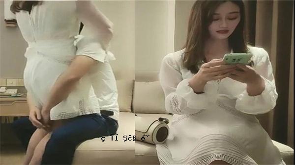 小马白花包白袍小妹妹