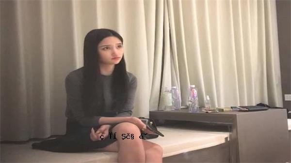 一朵花，一个大妖，一个高线就完成了。经营大树的小妹妹痛苦地呻吟着。