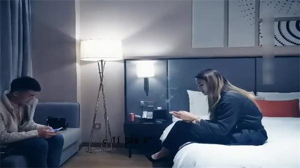 最后，酒铺门前的尸体_