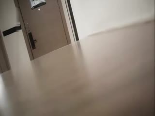 绝对不止一位涂粉的女人。