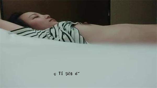 专好一家人小妹妹中间的好家庭拍摄2